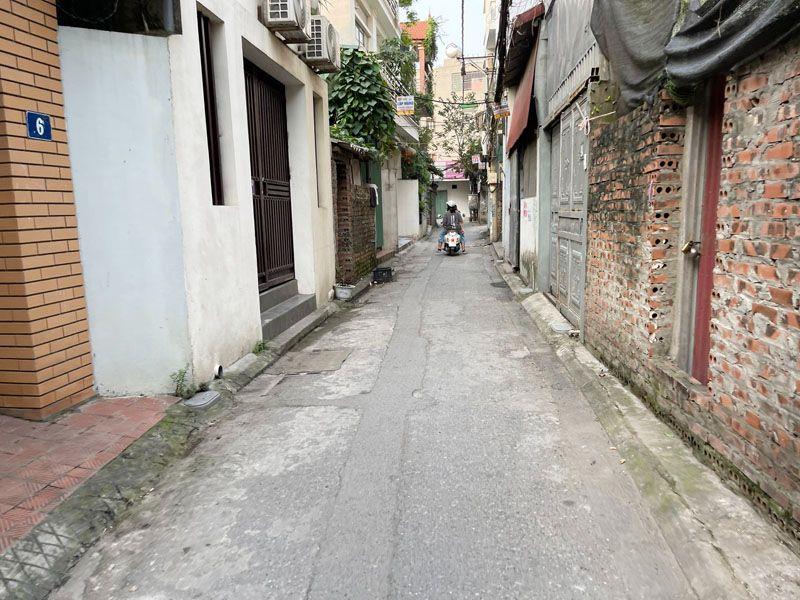 Cần bán 55,3m2 đất ngõ 249 Thạch Bàn Long Biên. Sát chợ và trường học các cấp