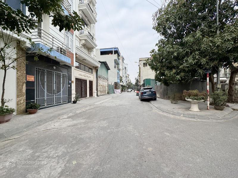Bán đất tđc thanh am long biên 90m2  mặt tiền 6m, vỉa hè, ô tô tránh, kinh doanh