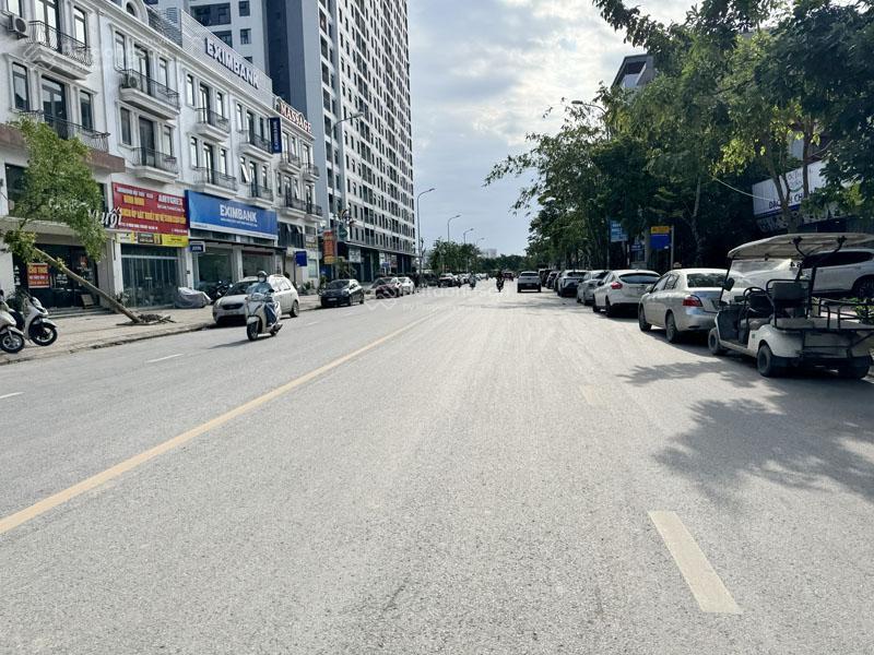 Bán shophouse sông hồng mặt đường thành trung gia lâm  90m2 mặt tiền 6m đường 30m