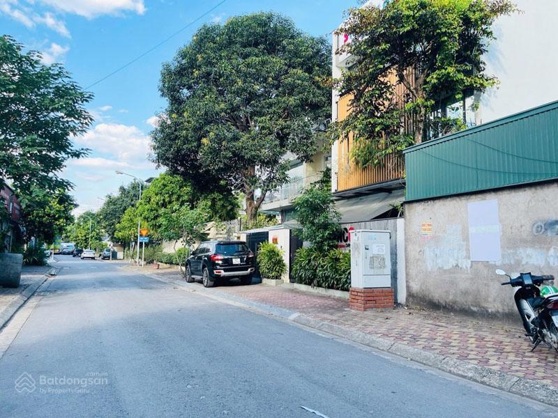 Bán 329,4m2 khu đất đấu giá xây dựng nhà ở phường việt hưng  ngõ 56 kim quan thượng