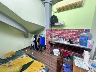 Tầng trệt giá 2,7tr/tháng, phòng 12m2 có lối đi riêng biệt, thoáng mát, sạch sẽ, có máy điều hòa,
