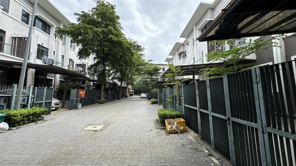 Nhà phố đảo 5x20m có nội thất mizuki park giá 13tỷ