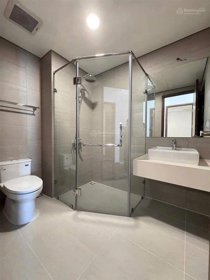 Bán nhanh 61m2  view trực diện hồ bơi