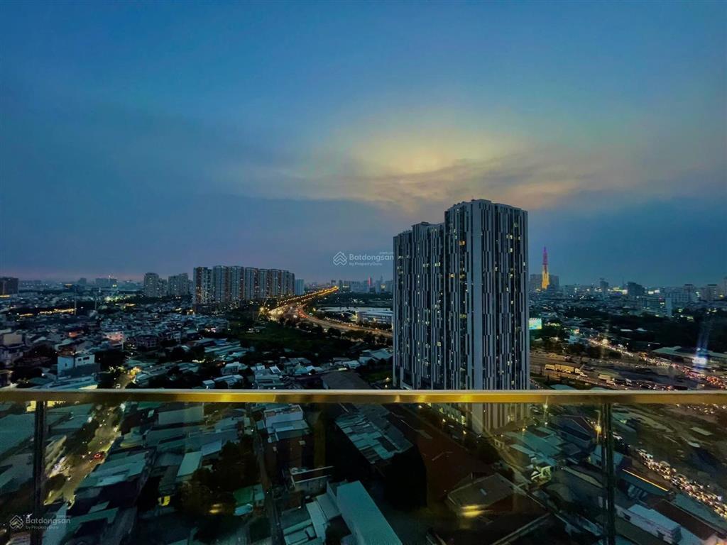 Chính chủ gửi bán căn hộ 2 phòng ngủ, 2 wc căn góc view đẹp giá chỉ 6 tỷ đồng gọi tú cata xem nhà