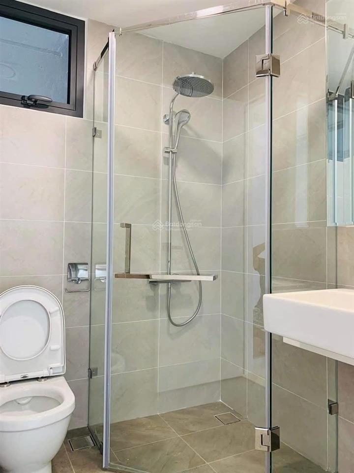 Chính chủ gửi bán căn hộ 2 phòng ngủ, 2 wc căn góc view đẹp giá chỉ 6 tỷ đồng gọi tú cata xem nhà