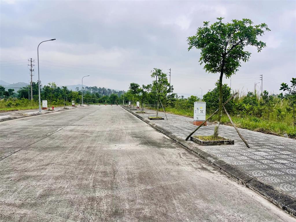 Ô đất giá tốt tại khu 10 thanh sơn  uông bí