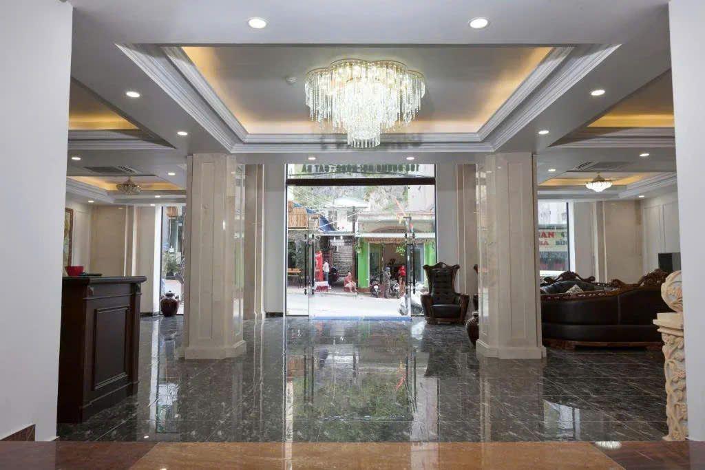 Khách sạn 7 tầng 98 phòng - Trung tâm Cát Bà - Thu nhập 5 Tỷ/năm