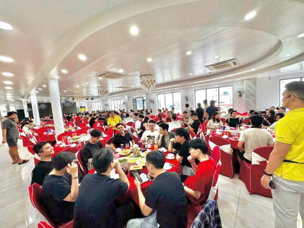 Khách sạn 7 tầng 98 phòng - Trung tâm Cát Bà - Thu nhập 5 Tỷ/năm