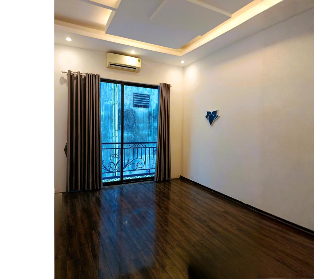 [CHO THUÊ] Nhà Phố Trịnh Công Sơn - 3 Tầng 4PN - Đi Bộ 200m Ra Hồ Tây - Giá 16 Tr/Tháng