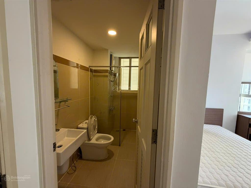 Cho thuê căn hộ 2 phòng ngủ, 85m², giá chỉ 10triệu/tháng tại the era town.