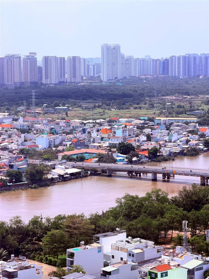 Bán căn hộ 2 phòng ngủ full nội thất, view thoáng, giá tốt tại the era town