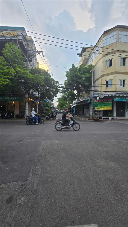Nhà mặt tiền lê lư 4,65x24,5m, trệt 2 lầu, giá 10,5 tỷ