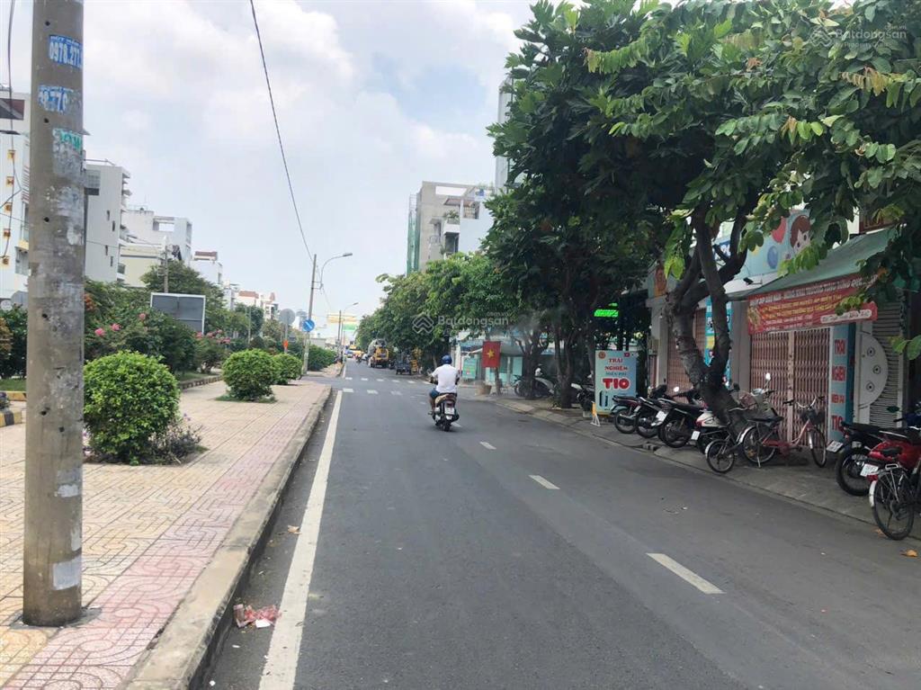 Bán nhà mặt tiền hiền vương, 7.5m x 20m, 1 trệt 2 lầu sân thượng, 12.5 tỷ