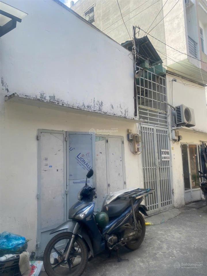 Bán gấp nhà mt nguyễn xuân khoát, tân thành, cấp 4, 4.5x32m, giá 17 tỷ