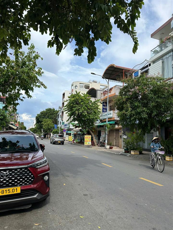 Mt kinh doanh độc lập, 4,5x20m đúc 2 lầu sân thượng