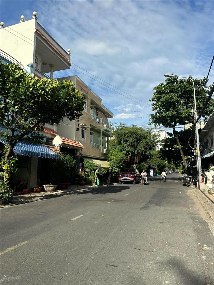 Mt dương khuê, 4x18m đúc 2 lầu