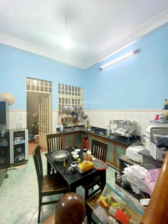 Bán nhà mặt tiền trần hưng đạo, 4m x 16m  kết cấu nhà 1 trệt 3 lầu, giá 9,5 tỷ
