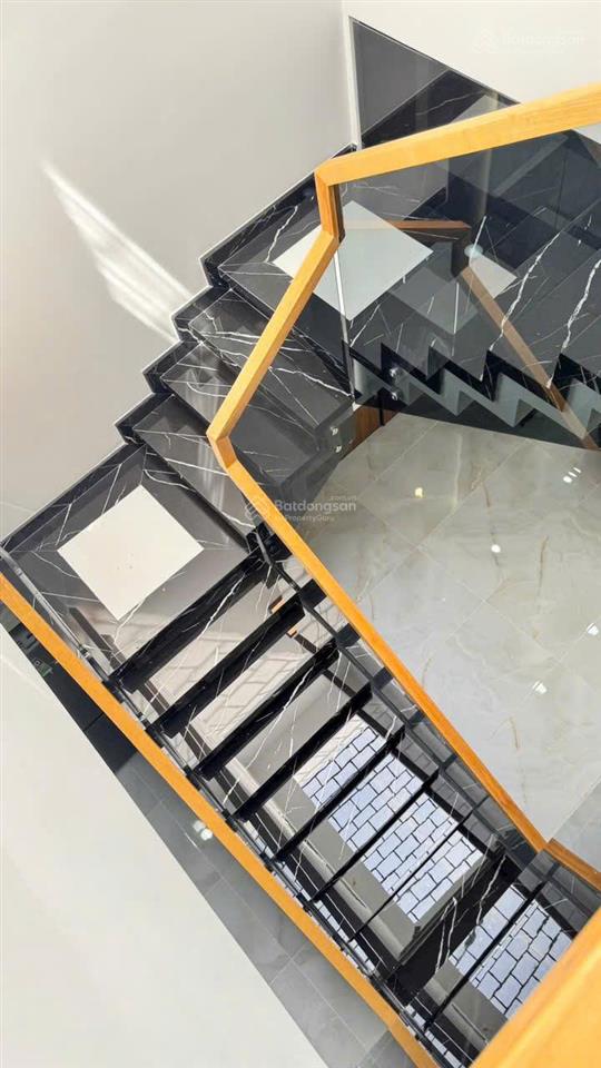 68/9 nguyễn văn yến, 4,3x17,5 đúc 1 lầu, nhà mới đẹp
