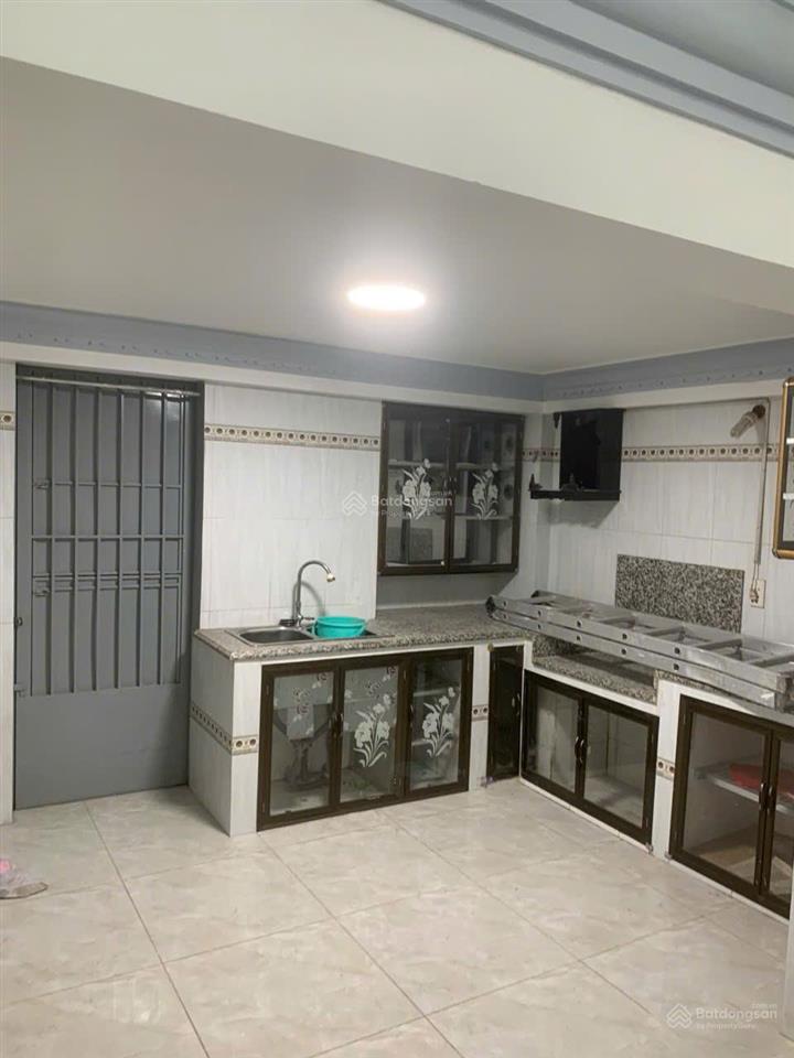 205/19 thoại ngọc hầu, 4x10,5m đúc 2 lầu sân thượng