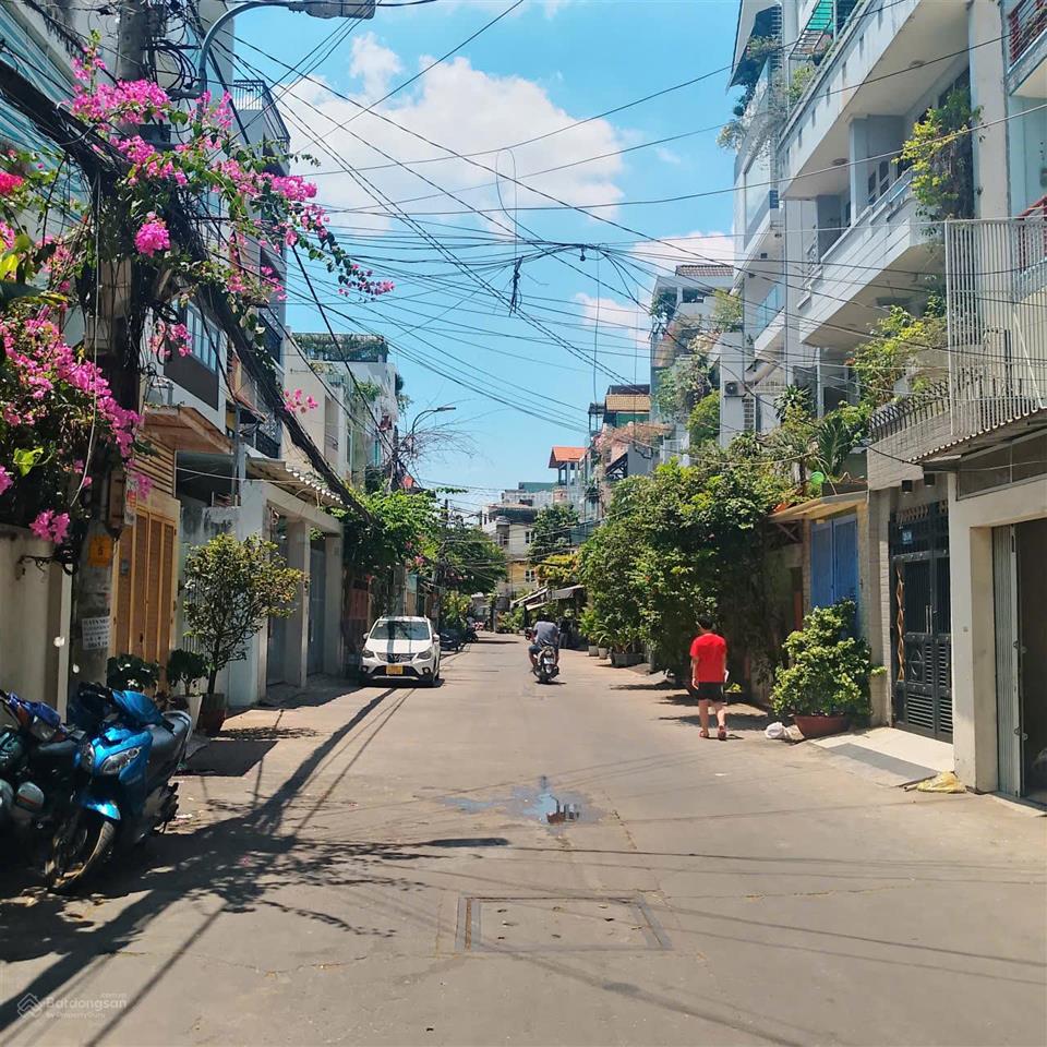 Nhà 4 tầng đường 3 tháng 2 (4,5mx12,5m). giá 12,5 tỷ