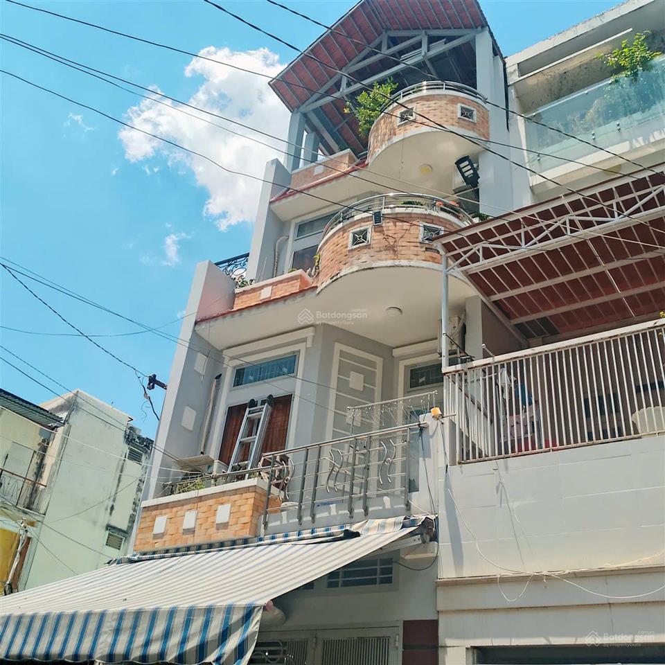 Nhà 4 tầng đường 3 tháng 2 (4,5mx12,5m). giá 12,5 tỷ