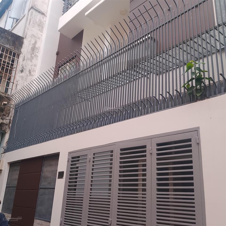 Nhà 4 tầng phan xích long (7,5mx8m). giá 10,6 tỷ