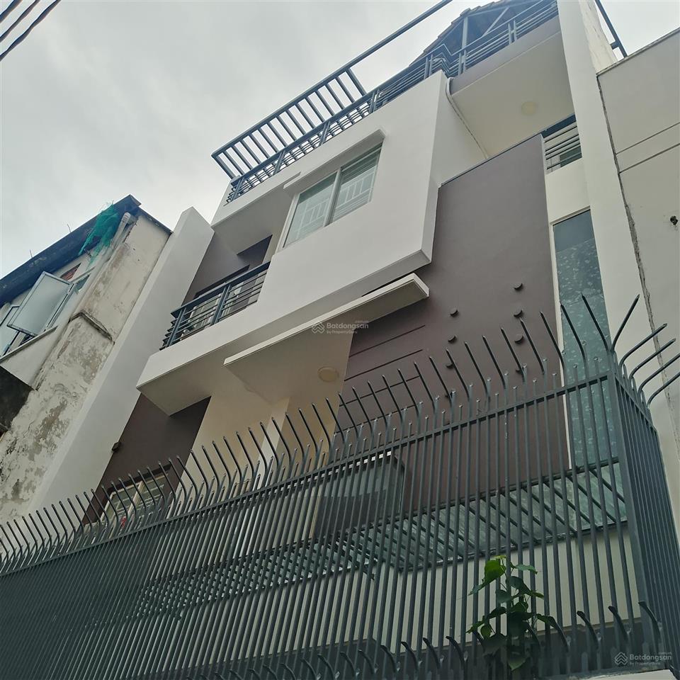 Nhà 4 tầng phan xích long (7,5mx8m). giá 10,6 tỷ