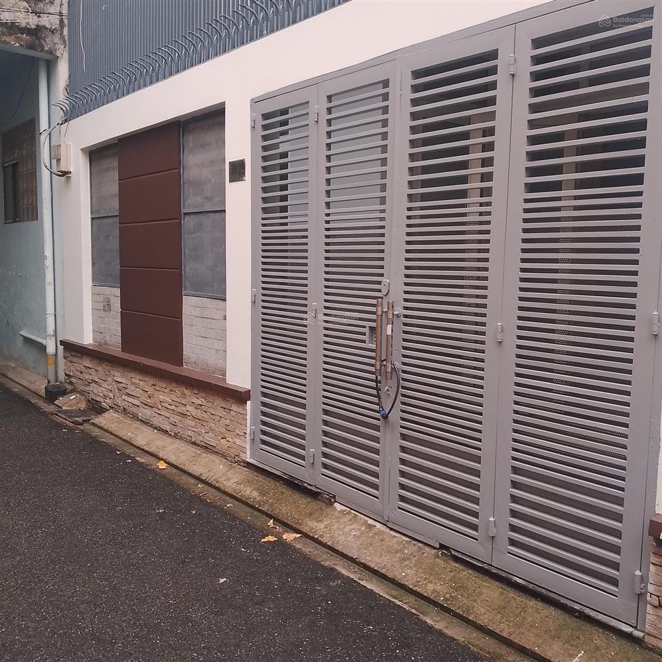 Nhà 4 tầng phan xích long (7,5mx8m). giá 10,6 tỷ
