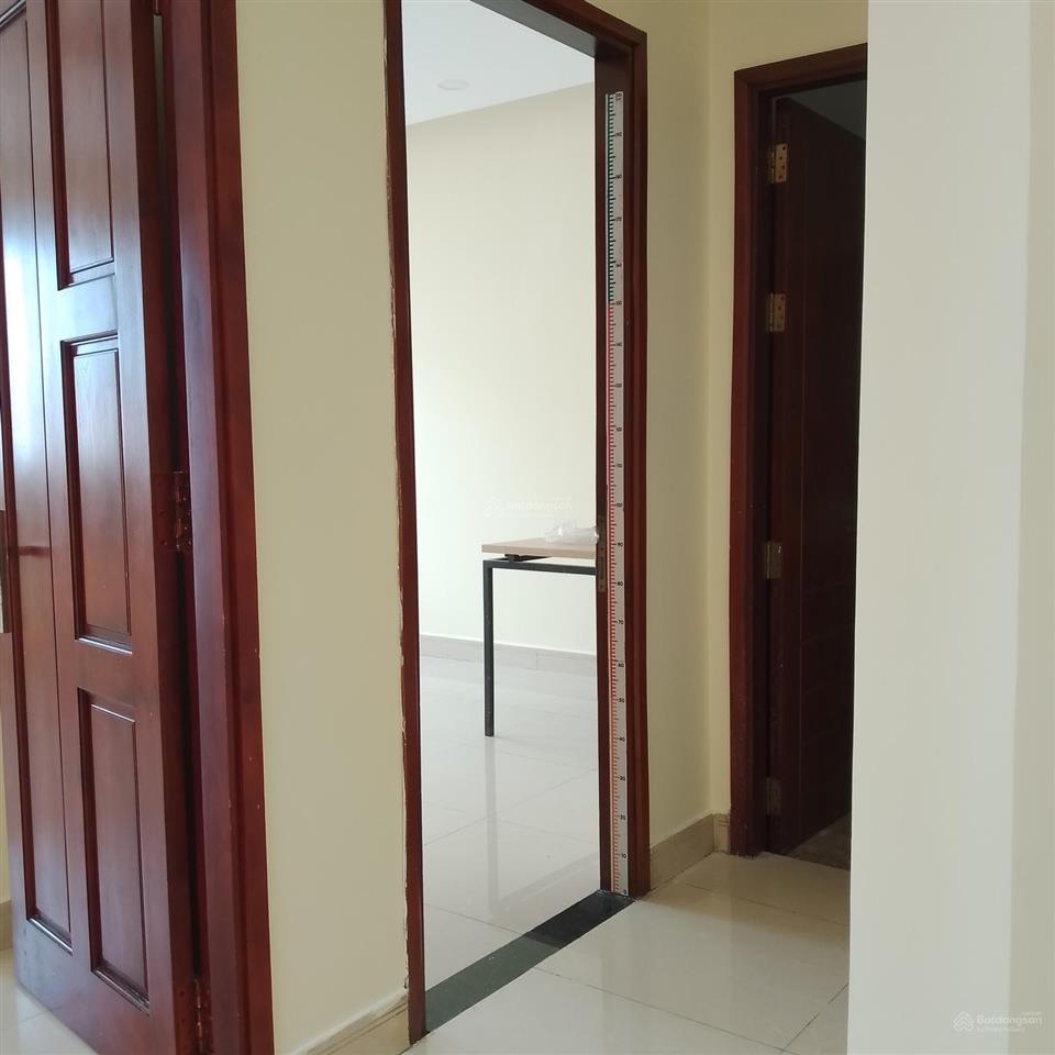 Nhà 4 tầng phan xích long (7,5mx8m). giá 10,6 tỷ