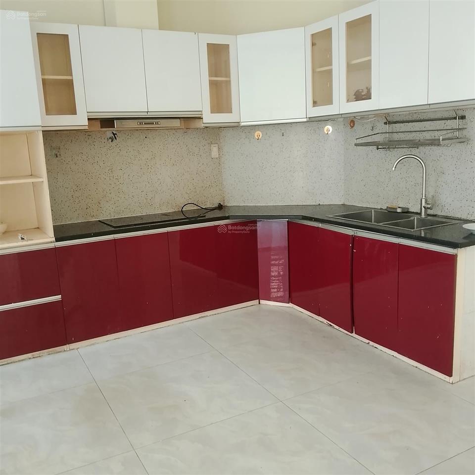 Nhà 4 tầng phan xích long (7,5mx8m). giá 10,6 tỷ