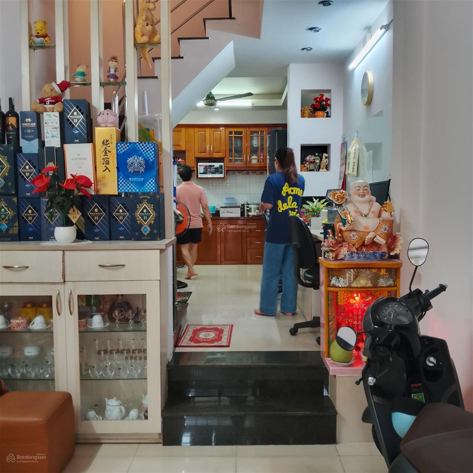Nhà 4 tầng phan đình phùng (3,4mx12m). giá 7,3 tỷ