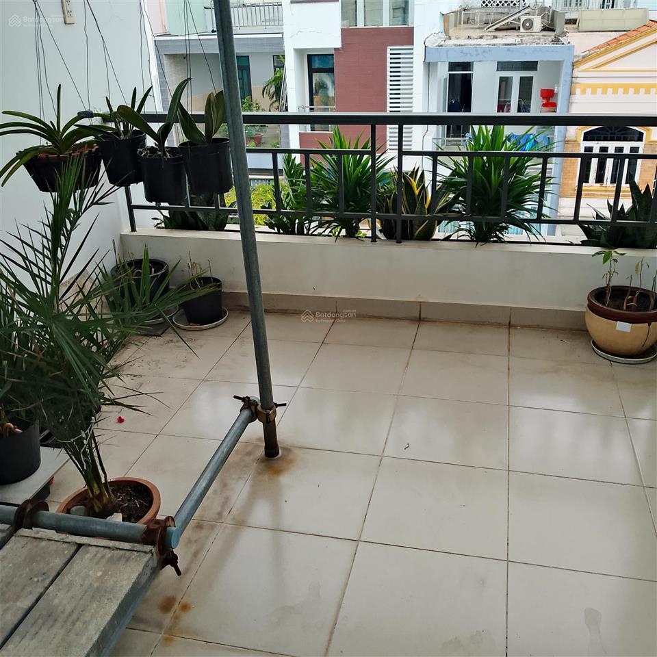Mặt tiền khu tên lửa (4 tầng 4mx20m). giá 10 tỷ 600 triệu