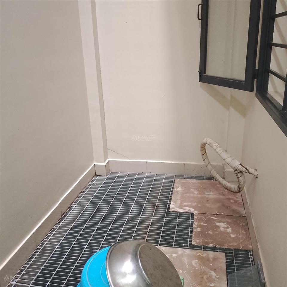 Mặt tiền khu tên lửa (4 tầng 4mx20m). giá 10 tỷ 600 triệu