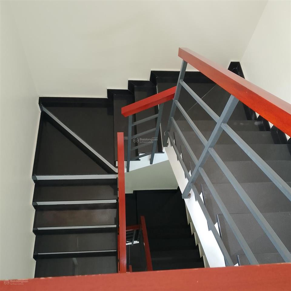 Mặt tiền khu tên lửa (4 tầng 4mx20m). giá 10 tỷ 600 triệu