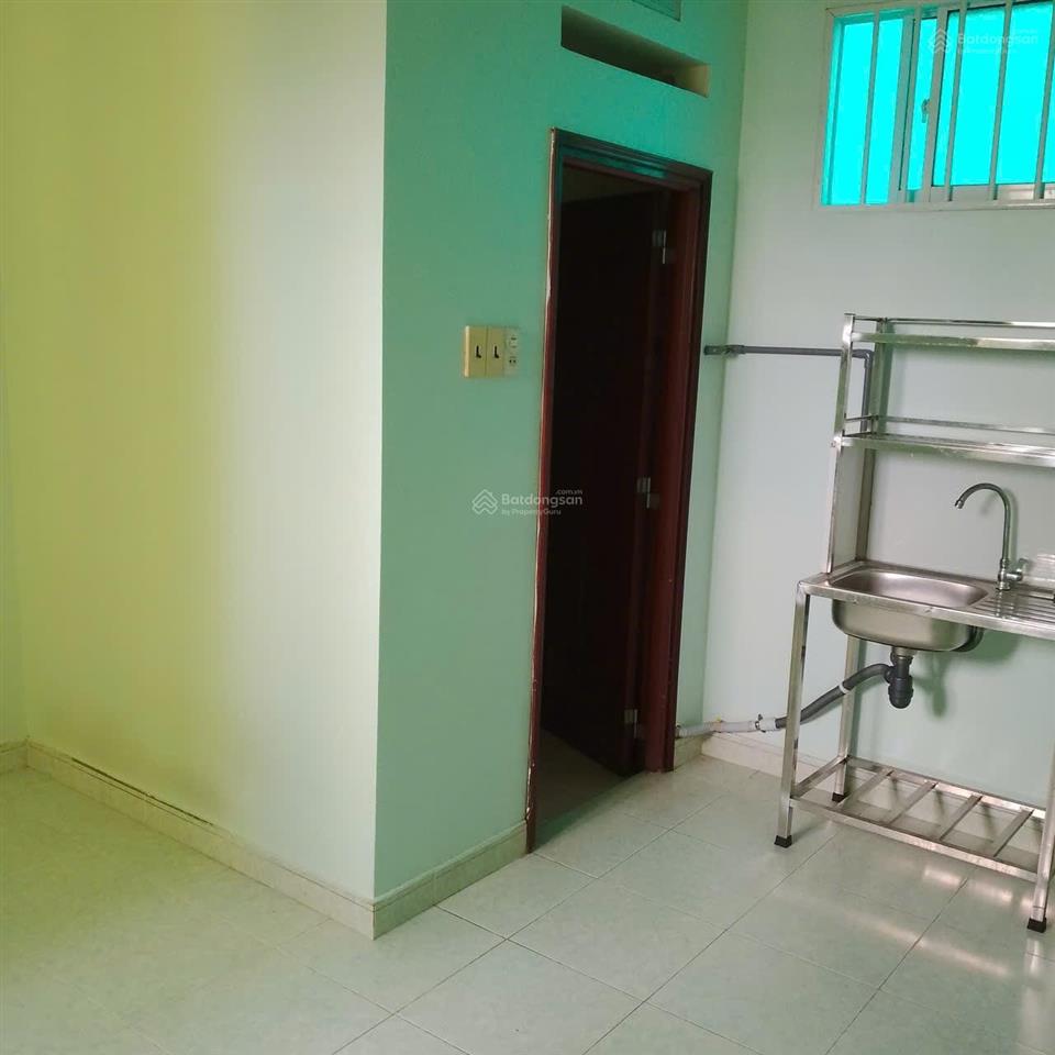 Hẻm cách mạng tháng 8 (5 tầng 4,4mx15m, nở hậu 6,8m). giá 10 tỷ