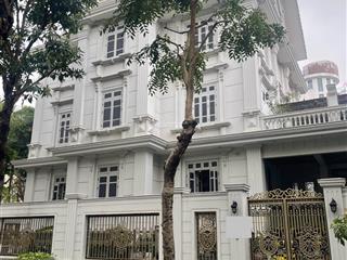 Biệt thự đơn lập víp nhất trong đô thị xa la, 226m2, mặt tiền 11m, mặt đường đôi