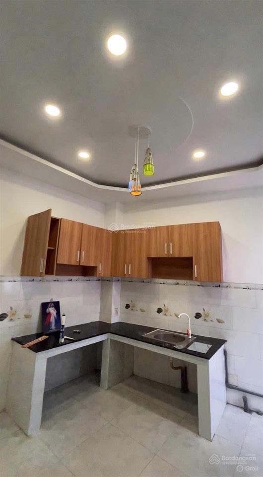 Bán nhà lô nhì đường huỳnh tấn phát, nhà bè, diện tích 97m2, giá 5tỷ200