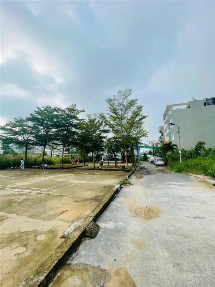 Đất phước kiển nhà bè 6x13,75m đối diện công viên xây dựng ngay, giá 5.9 tỷ
1368 lê văn lương