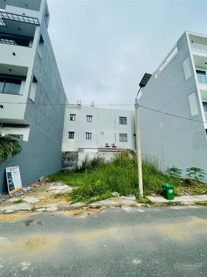 Đất phước kiển nhà bè 6x13,75m đối diện công viên xây dựng ngay, giá 5.9 tỷ
1368 lê văn lương