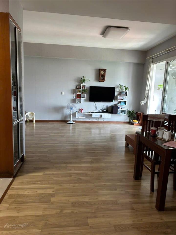 Bán căn hộ vstar q7 118m2, 2  3pn, tầng 10, căn góc thoáng đẹp