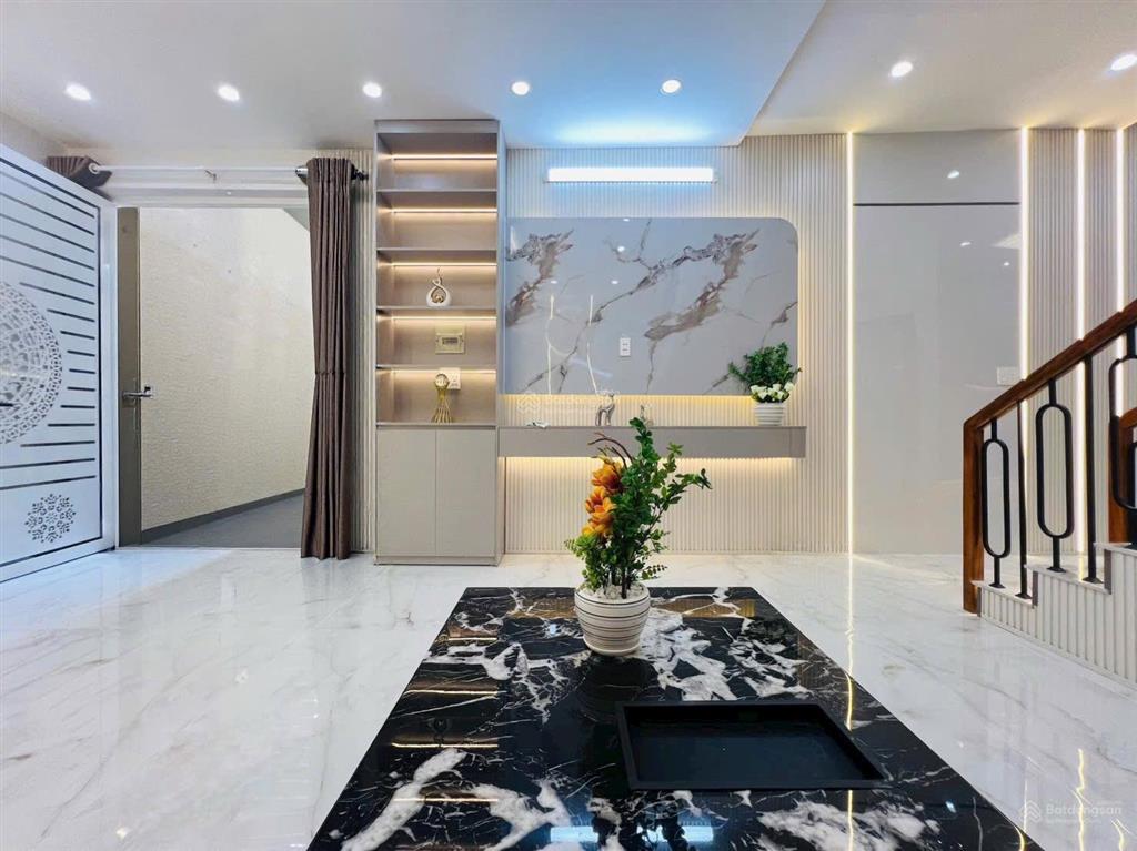 Bán nhà đẹp hẻm 1716 huỳnh tấn phát chỉ cách xe hơi 10m giá 4,79 tỷ sổ hồng riêng