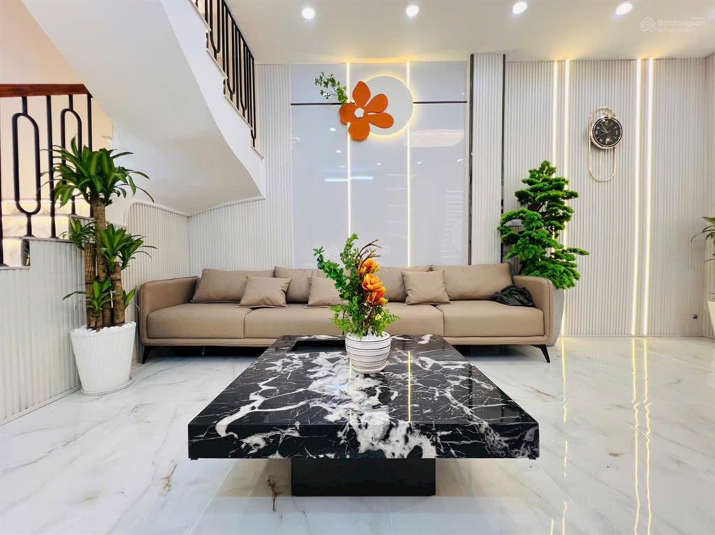 Bán nhà đẹp hẻm 1716 huỳnh tấn phát chỉ cách xe hơi 10m giá 4,79 tỷ sổ hồng riêng