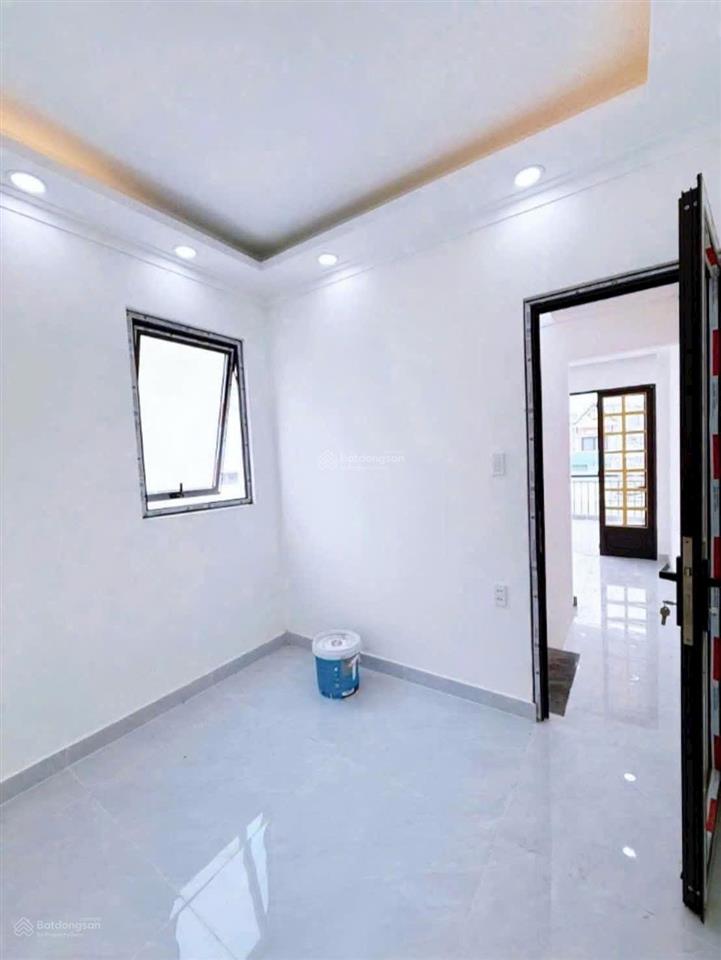 Bán nhà đẹp 3 tấm đường văn bơ 6 phòng ngủ không quy hoạch 150m2 giá 5ty550