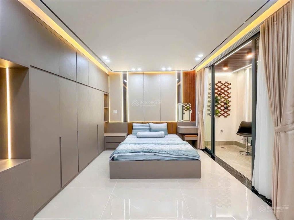 Bán nhà căn góc 2 mặt tiền thuận tiện kinh doanh, nhà sát bên q7 giá 6.5 tỷ