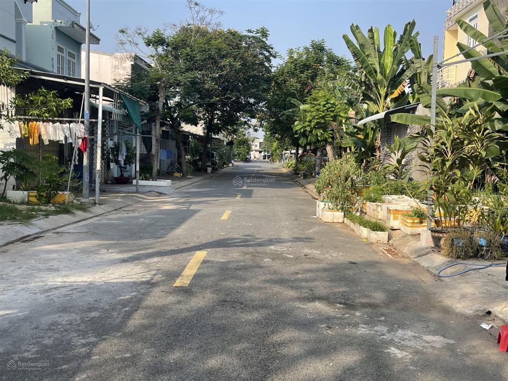 Cần bán lô đất kdc long hậu nam sài gòn. dt 5m x 18m hướng đông, giá 2 tỷ 350tr . sổ đỏ riêng.