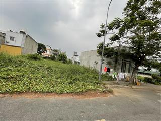 Cần bán lô đất đối diện công viên tại kdc long hậu nam sài gòn. dt 5m x 18m giá 2 tỷ 250tr