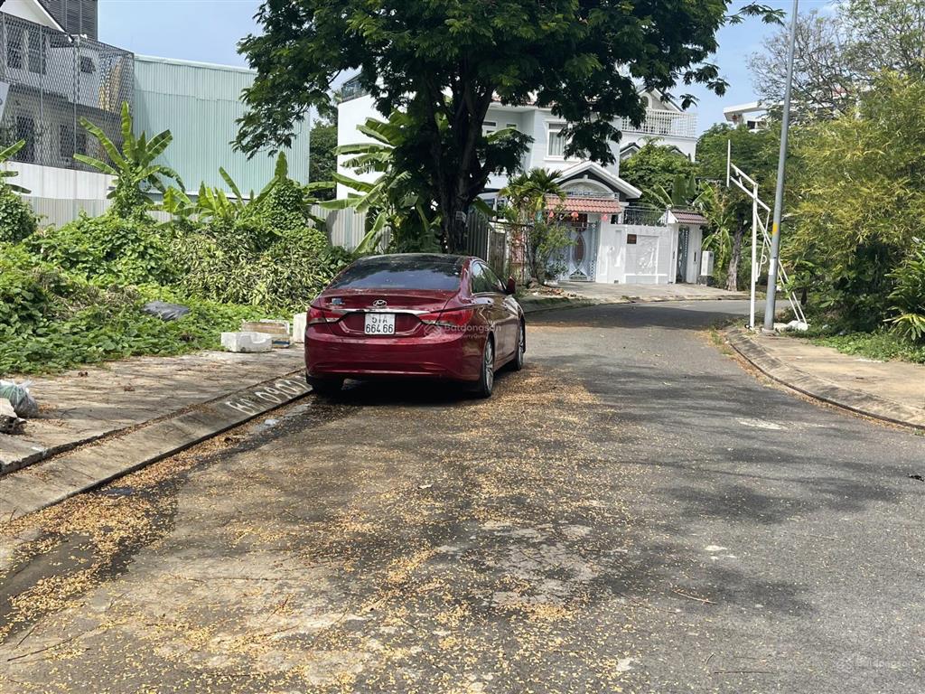Cần bán lô đất biệt thự đối diện công viên, kdc sadeco phước kiển a. giá 82tr/m2. sổ đỏ riêng