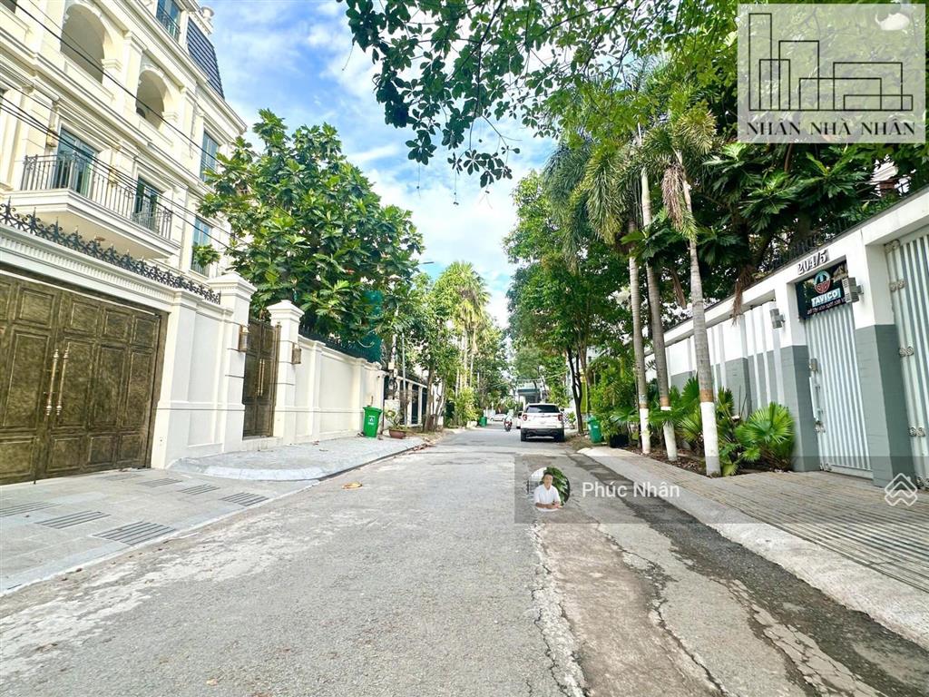 Biệt thự giá tốt ở ngay compound nguyễn văn hưởng 535m2 sàn  hầm 4 tầng chính chủ tại thảo điền