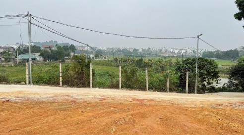 Cho thuê 4000m2 đất, nhà kho tại lương sơn hoà bình, ngay sát hà nội. giá siêu hợp lý 40tr/tháng,