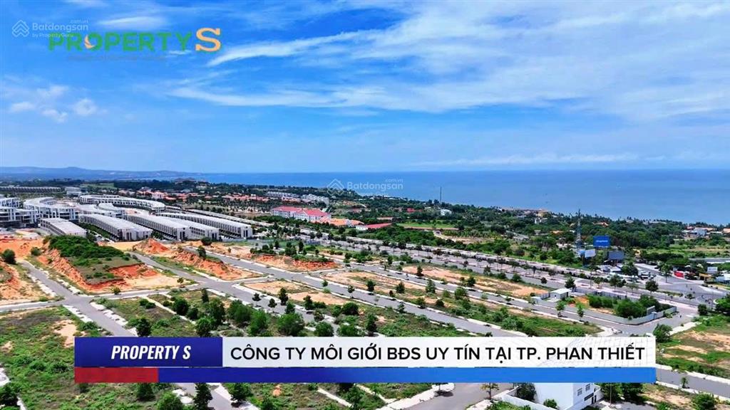 Giá đầu tưu siêu đẹp  view biển giá rẻ  dãy đầu tiên đường 20 m, 2 mặt tiền trước sau.